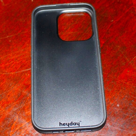 Heyday™ with Keiji Ishida iPhone 15 Pro Faux Leather Case with MagSafe – NIB - Picture 5 of 5